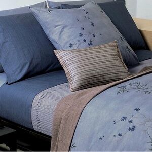 Calvin Klein Hyacinth Bamboo Flowers Full/Queen sheets